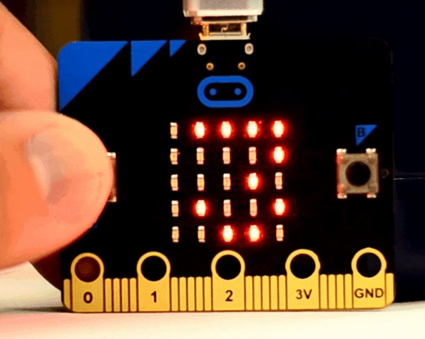 BBC Micro:bit Reads Morse Code With MakeCode